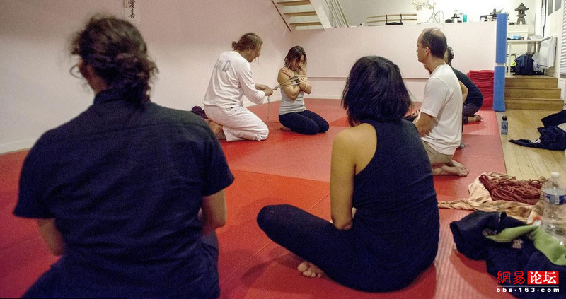 繩虐網(wǎng)網(wǎng)最新動(dòng)態(tài)，變化中的學(xué)習(xí)之旅，自信與成就感的源泉