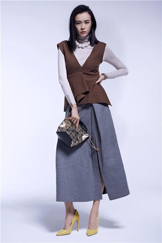 李艾最新時尚照片，時代先鋒的印記風采