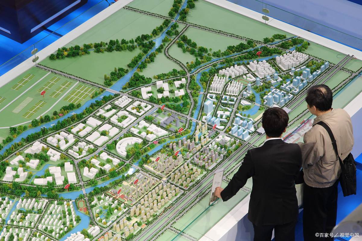 明覺2024最新規(guī)劃，家的溫馨與友情紐帶，未來生活的奇妙展望