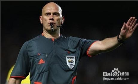 最新足球裁判手勢圖解，小裁判的日常趣事與友情紐帶，揭秘足球裁判手勢的魅力