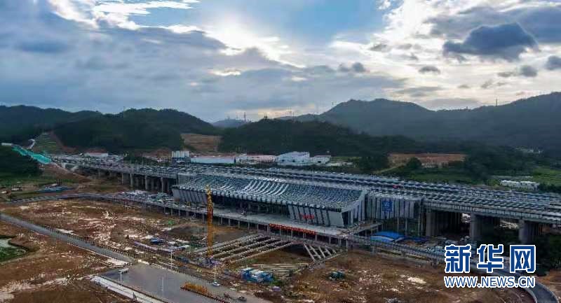 贛深高鐵施工進(jìn)展、挑戰(zhàn)全方位解讀，最新消息速遞