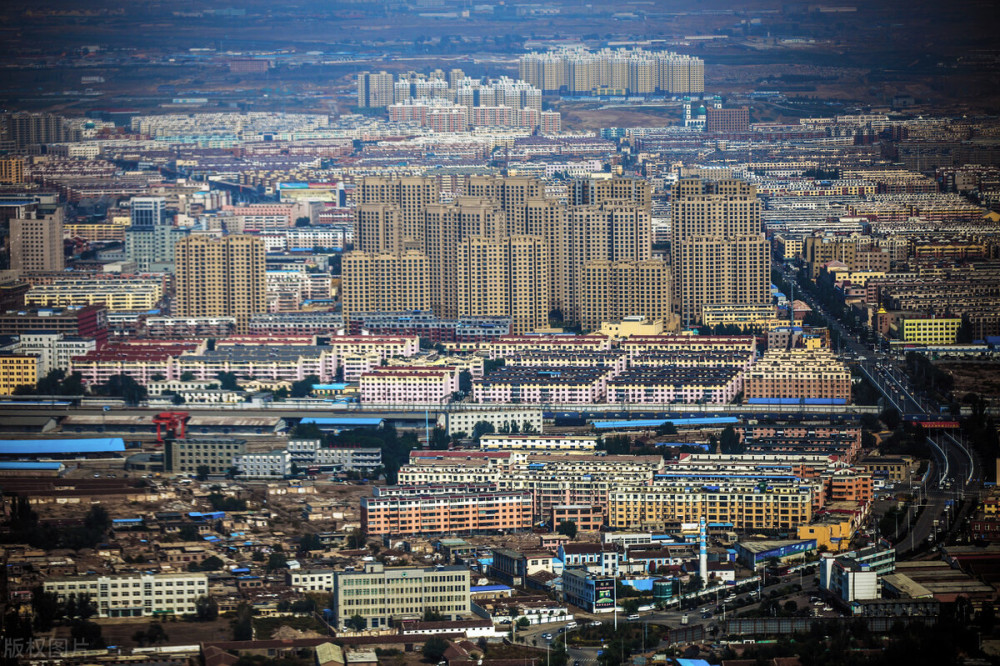 包頭最新網(wǎng)紅，城市之光與友情的溫暖篇章