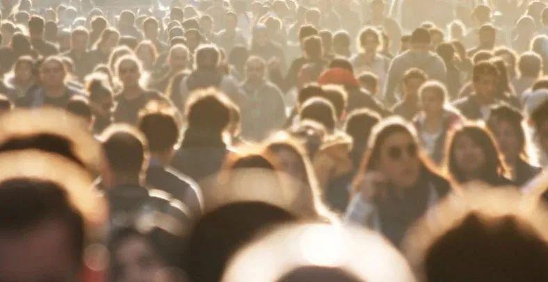 最新疫情復(fù)陽背景下，變化中的學(xué)習(xí)與自信成就的力量鑄就新篇章