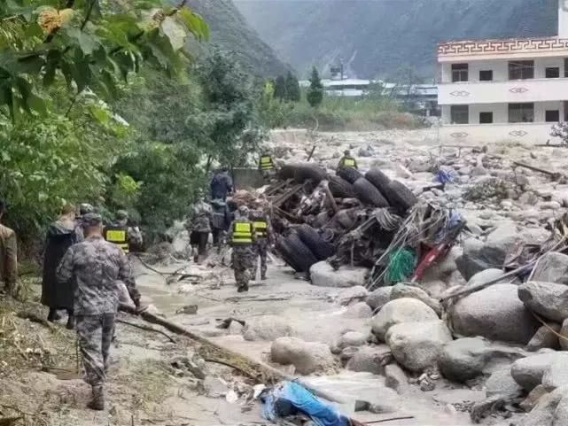 ??紅蟲災(zāi)害來襲，守護(hù)家園，行動(dòng)刻不容緩！