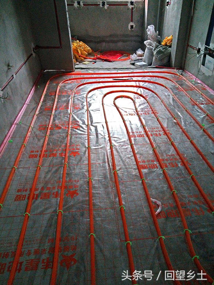 關(guān)于地暖安裝價(jià)格的觀(guān)點(diǎn)探討，全面解析裝地暖的費(fèi)用與考量因素