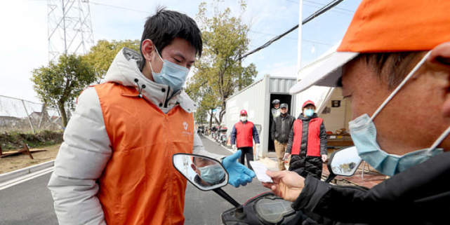 疫情下的宅家生活，體驗(yàn)趣事與友情的溫暖紐帶
