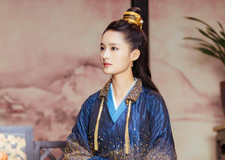 演員李齡，與自然美景的邂逅與內(nèi)心寧靜之旅