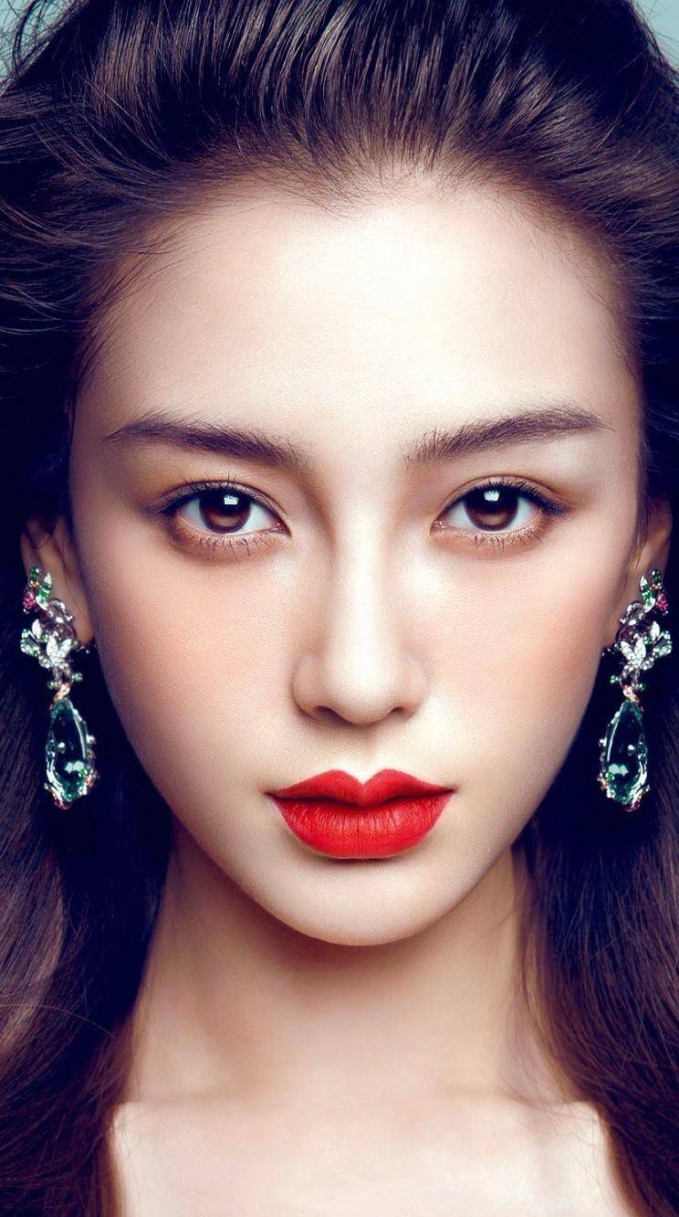 女明星唇色之旅，探尋內(nèi)心平靜的唇妝藝術(shù)