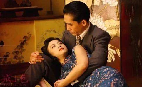 飲食男女演員，舞臺到人生的蛻變與自信的魔力