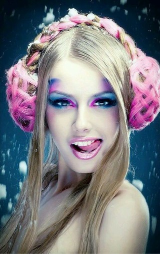 最新另類女生美圖，時(shí)尚潮流的多元表達(dá)風(fēng)采