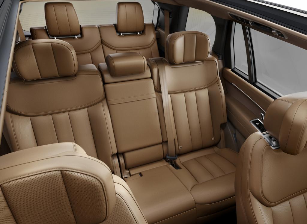 全新攬勝亮相,全新攬勝亮相，小巷中的隱藏寶藏，探索未知的獨特風情！