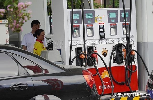 今日國(guó)際油價(jià)實(shí)時(shí)更新，最新動(dòng)態(tài)與走勢(shì)分析