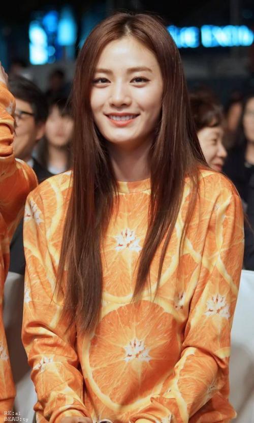 韓國女明星的心靈之旅，自然美景探尋與內(nèi)心平靜的追尋