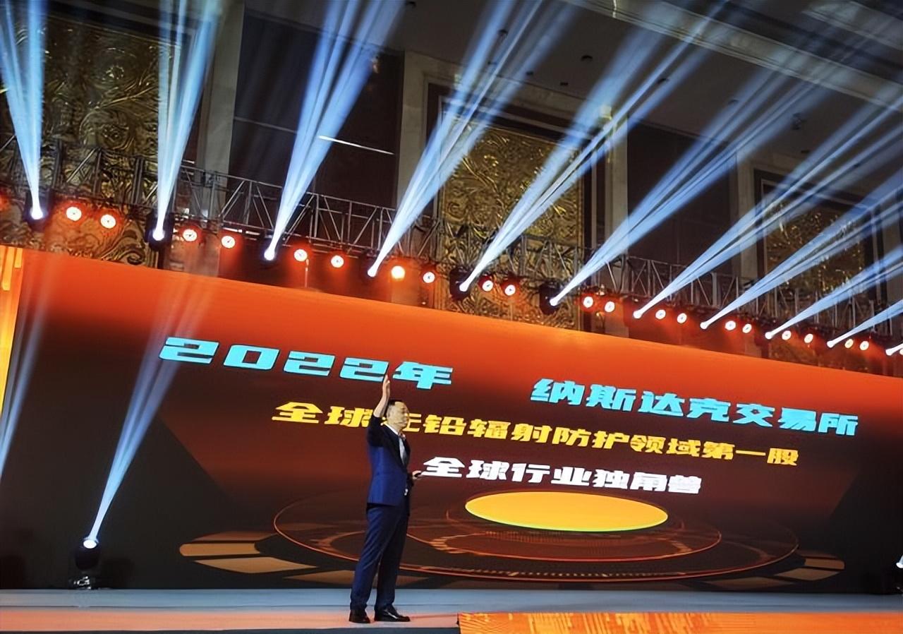 基金上市交易，探索小巷寶藏與特色小店的奇妙之旅