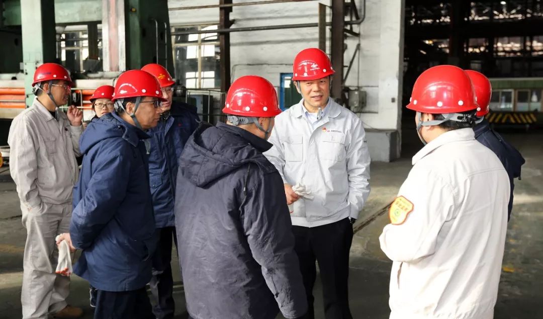 鞍鋼集團領導層引領變革，鑄就輝煌新篇章