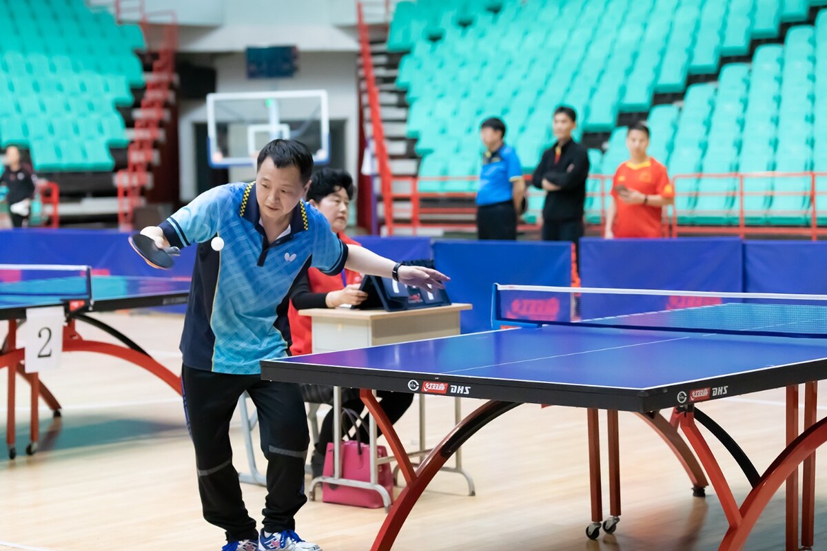 乒乓球比賽，小巷中的精彩乒乓秘境與激烈對(duì)決