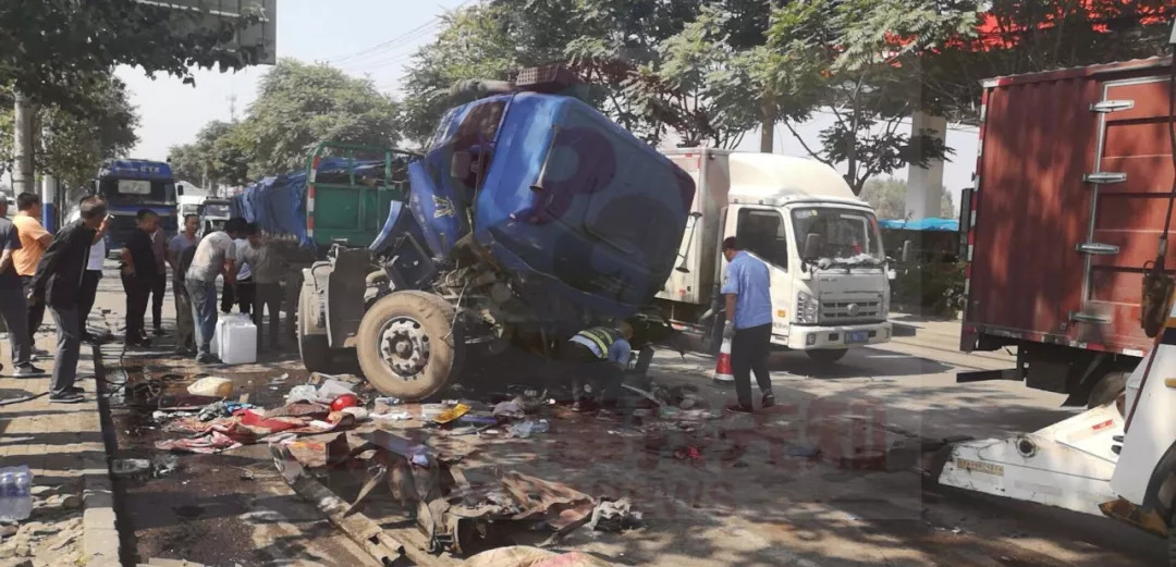 唐山車禍最新進展，今日事故更新????悲痛消息持續(xù)更新中