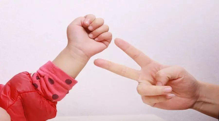 幼兒大班最新趣味手指游戲集錦，玩轉(zhuǎn)手指游戲，快樂成長！