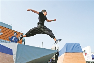 極限運(yùn)動(dòng)比賽，巷弄深處的競(jìng)技與挑戰(zhàn)小店探秘