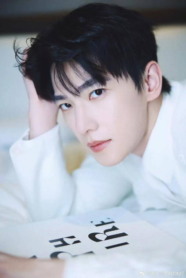 楊洋最新圖片大全，偶像魅力的多維解讀與展現(xiàn)