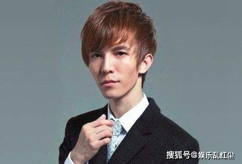 郭敬明最新作品，時代之光下的青春印記