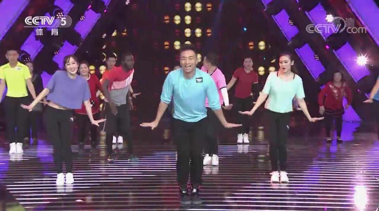 王廣成最新健身舞，小巷深處的舞動魅力