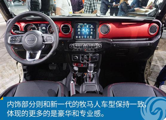 最新WWE狂野角斗士，熱血激戰(zhàn)，榮耀歸來！