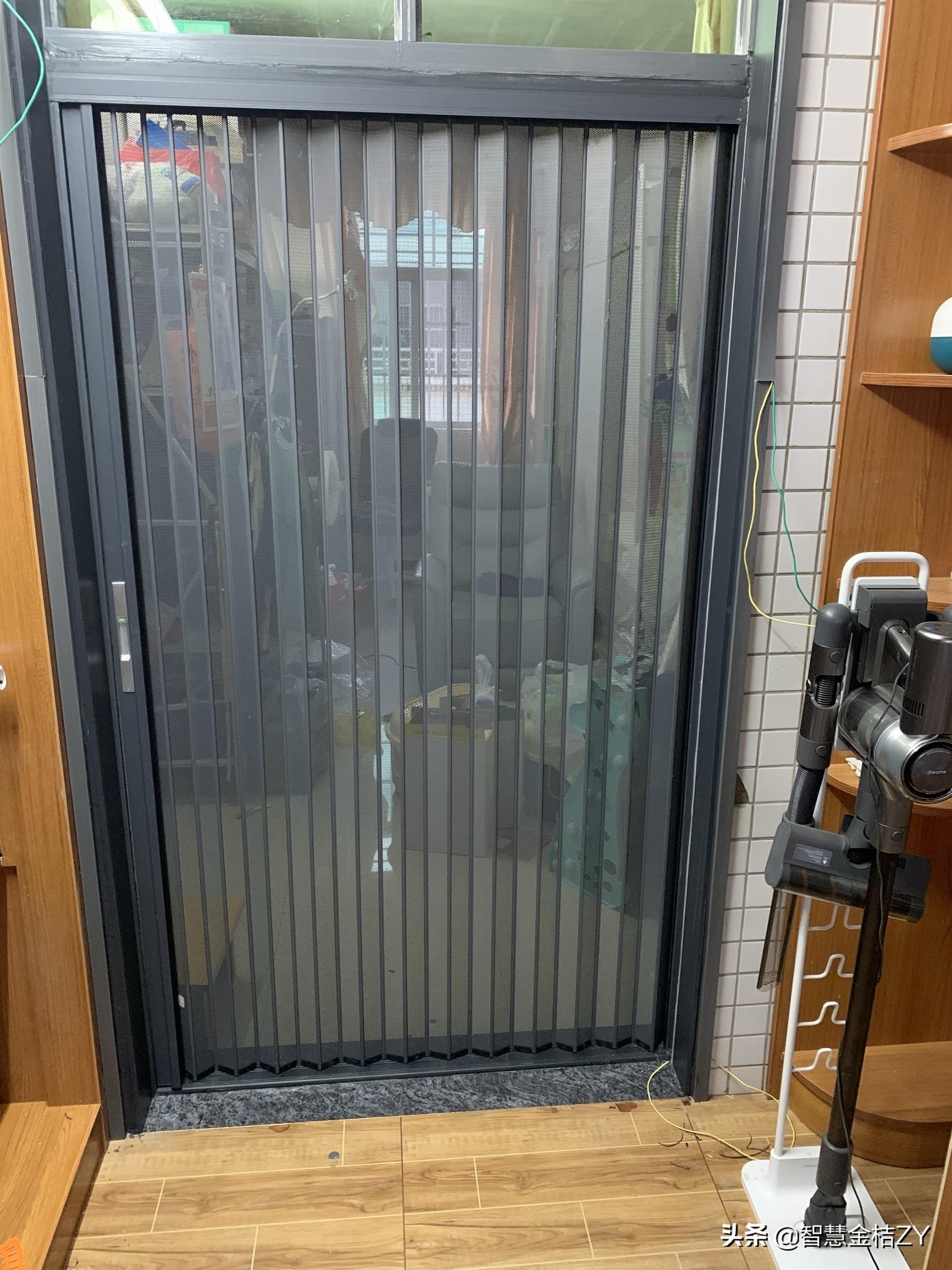 最新折疊門，開啟變化之門，自信邁向成功之路的時尚之選