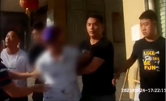 高科技引領(lǐng)偷窺新潮流，最新偷窺視頻獨(dú)家呈現(xiàn)