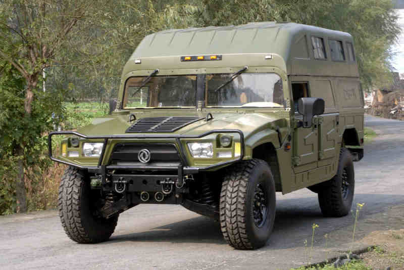 東風最新軍車震撼登場，展現(xiàn)雄姿！