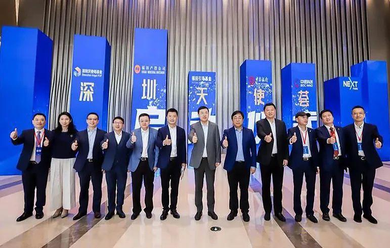 探索小巷獨(dú)特風(fēng)情小店，最新租房信息一網(wǎng)打盡！