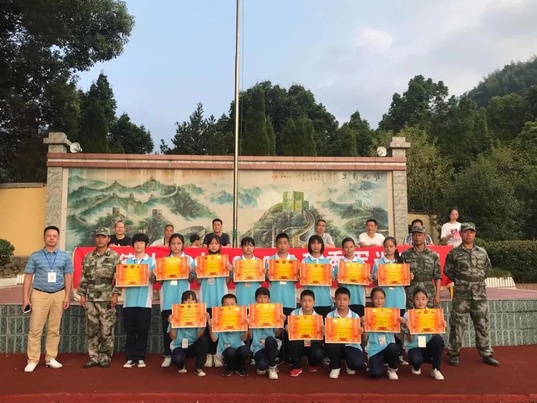 科技、社會與經(jīng)濟熱點話題的最新新聞摘要探討