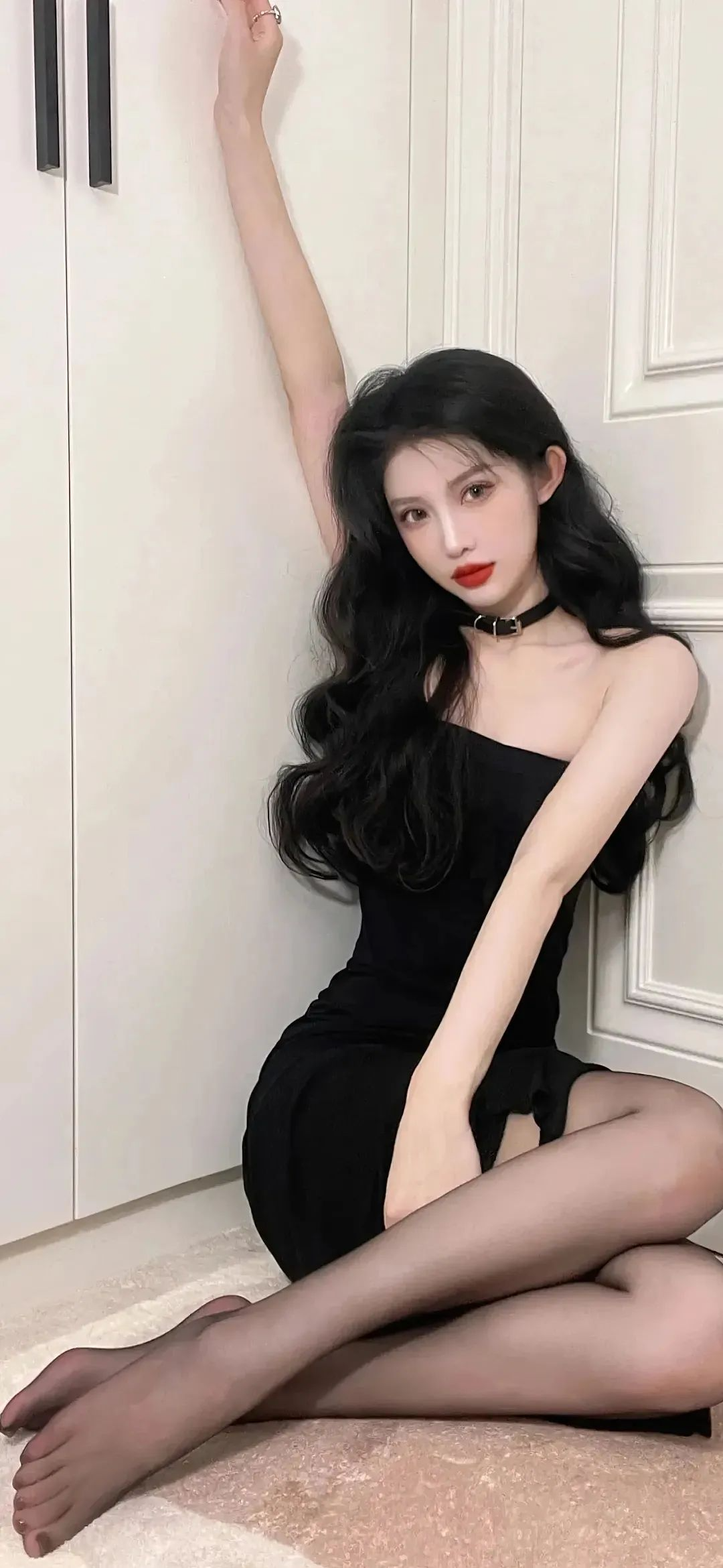 時尚美女圖片精選，最新潮流盡收眼底