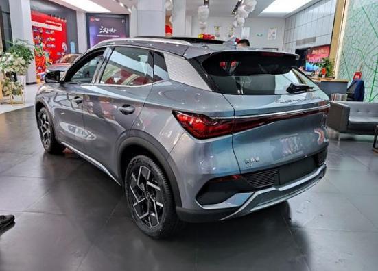 比亞迪電車最新動態(tài)引領行業(yè)革新風暴！