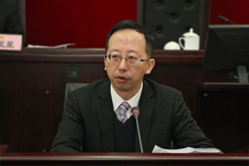 松江區(qū)長引領(lǐng)科技革新，打造未來生活新篇章啟航