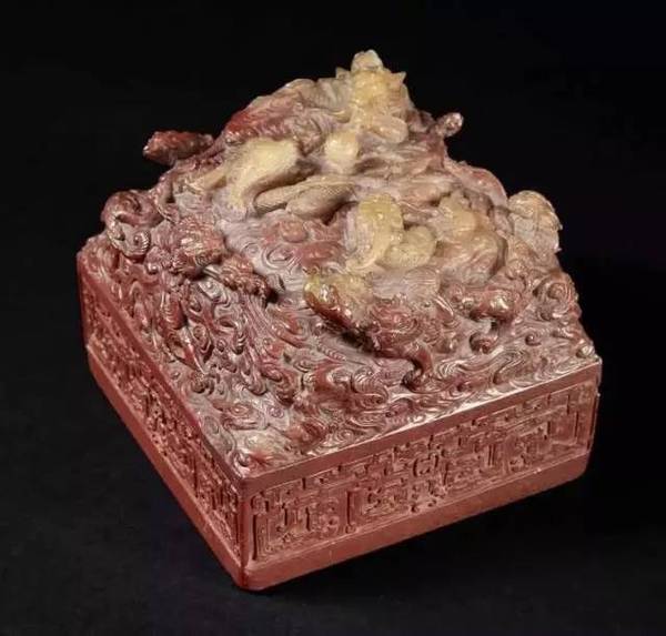 時代之光下的璀璨明珠，最新款寶雕亮相！
